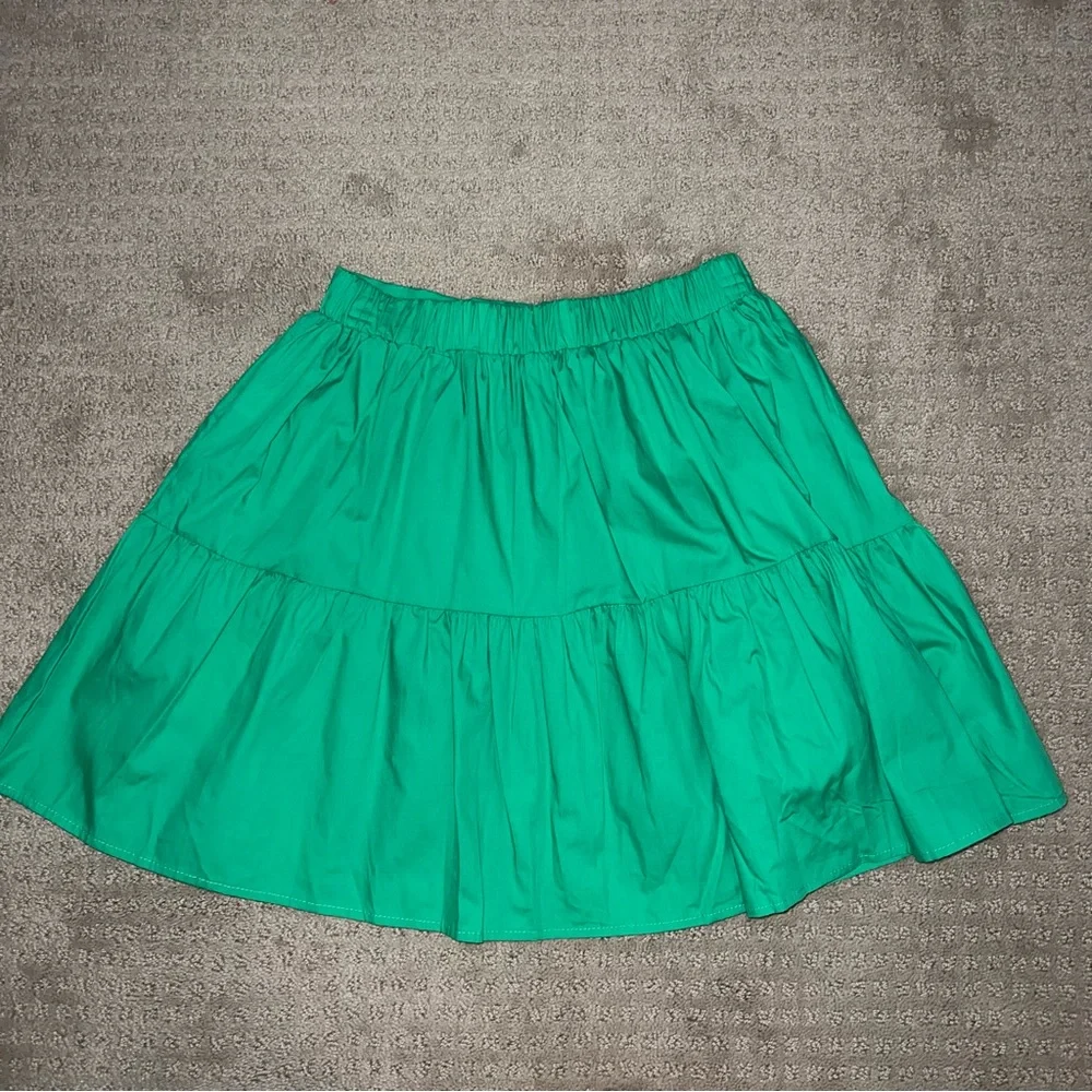 NWT Vestique Green Mini Skirt Size Small